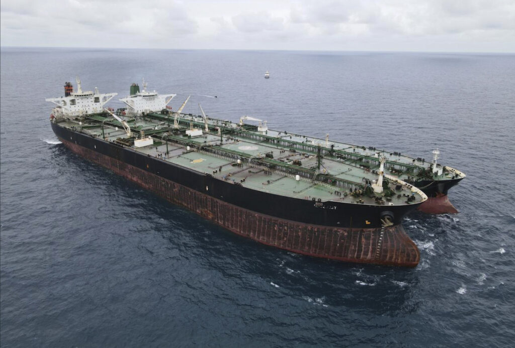 La Cina acquista petrolio iraniano attraverso raffinerie indipendenti senza subire sanzioni statunitensi