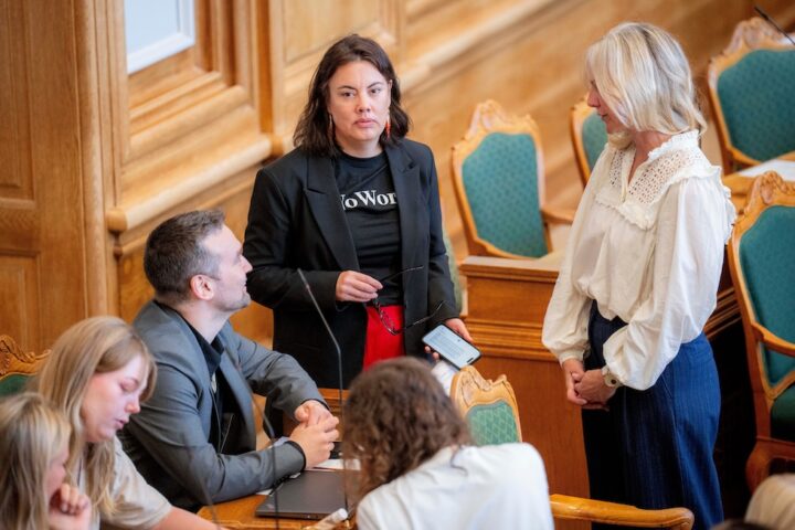 La Danimarca approva risarcimenti per donne groenlandesi vittime di contraccezione forzata