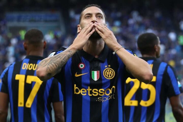 La situazione di Çalhanoğlu all'Inter mentre il contratto entra nell'ultimo anno