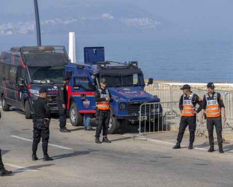 La Spagna intensifica i controlli a Ceuta in previsione di una possibile crisi migratoria
