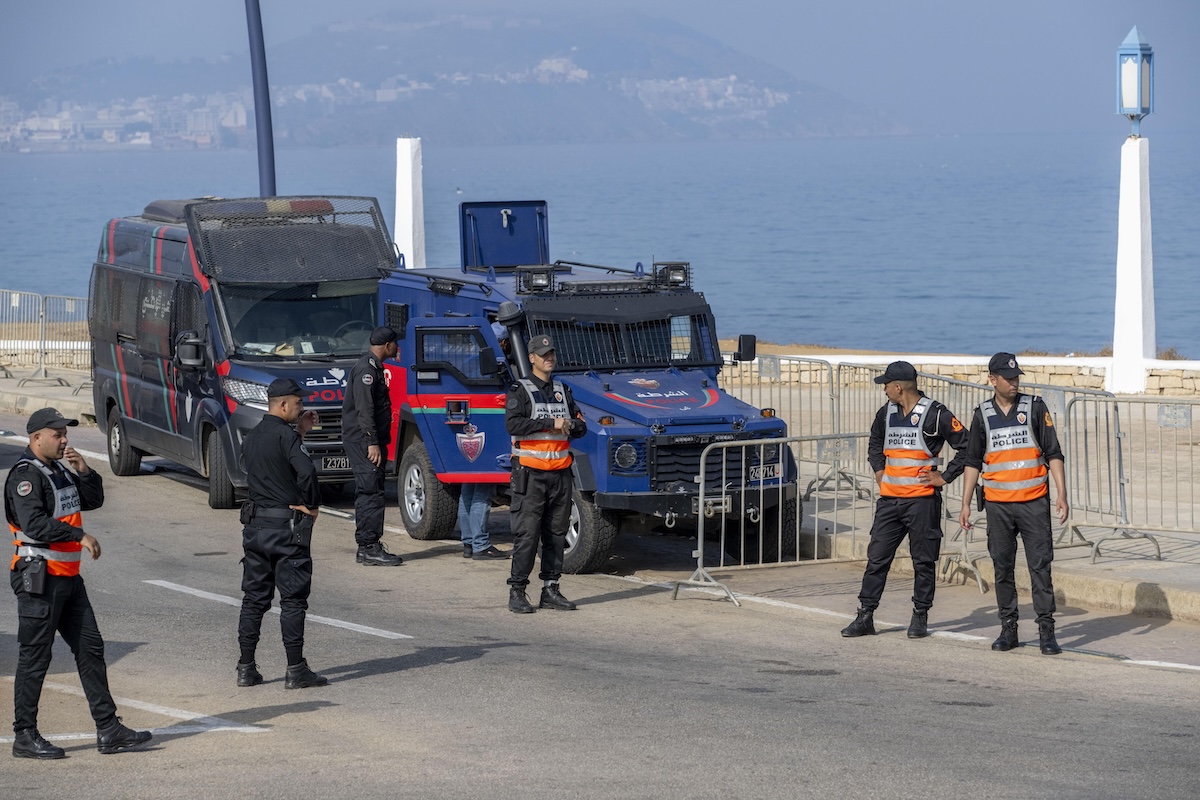 La Spagna intensifica i controlli a Ceuta in previsione di una possibile crisi migratoria