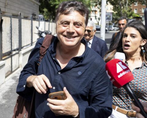 Lavitola ammette di essere il mandante dell'attentato a Ranucci durante l'interrogatorio