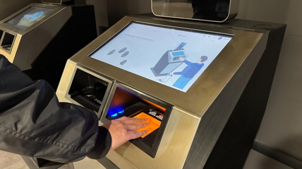 Le code nei principali aeroporti europei raddoppiano a causa dei nuovi controlli sui passeggeri extra-UE