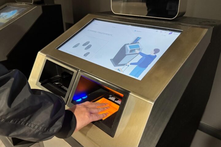 Le code nei principali aeroporti europei raddoppiano a causa dei nuovi controlli sui passeggeri extra-UE