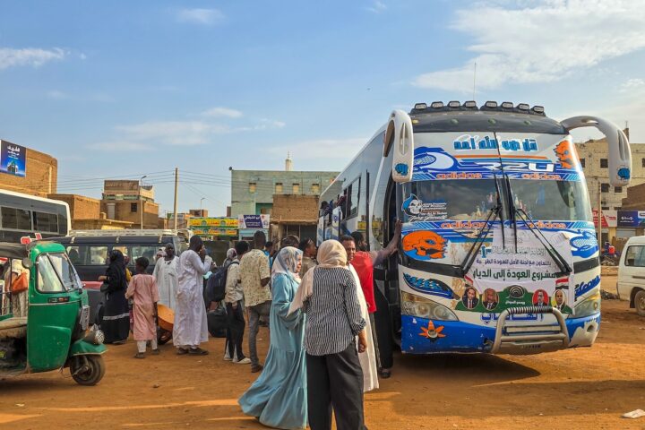 L'esercito sudanese revoca stato d'emergenza e coprifuoco a Khartum dopo due anni
