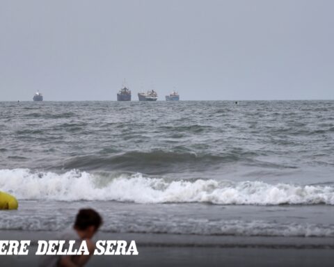L'Iran stabilisce condizioni per la riapertura dello Stretto di Hormuz dopo il passaggio di sole sette navi