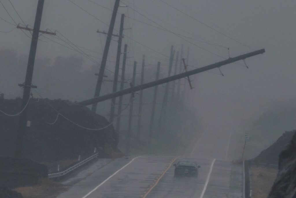 Lo stato delle Hawaii dichiara emergenza per l'uragano Lala con impatti significativi a Hilo