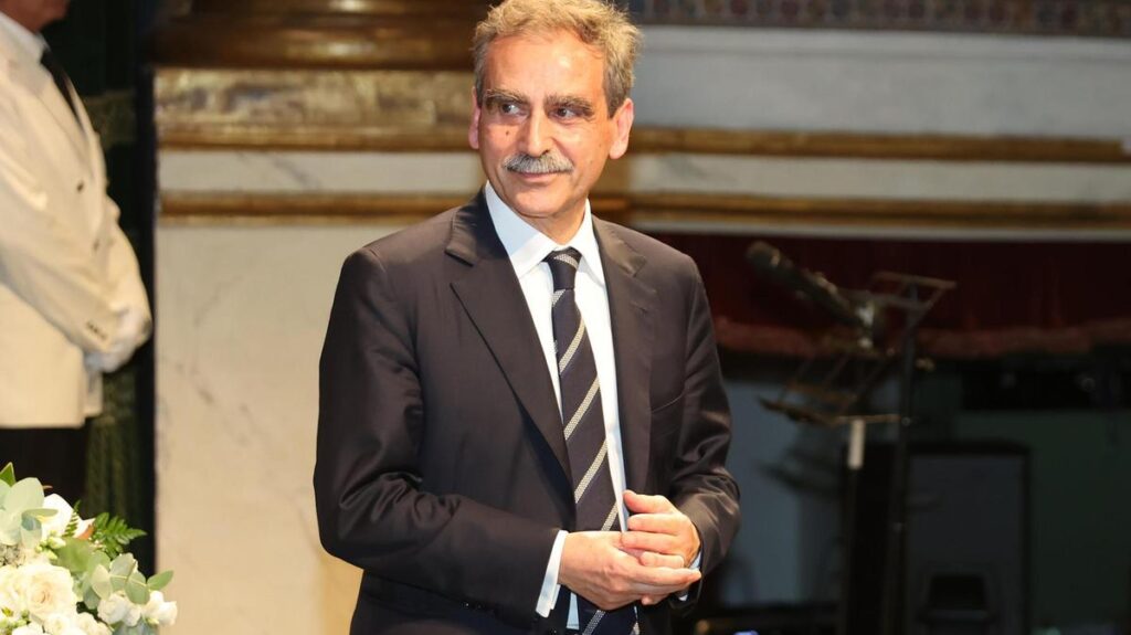 Lovaglio sostiene il governo: "banca Mps deve rimanere integra"