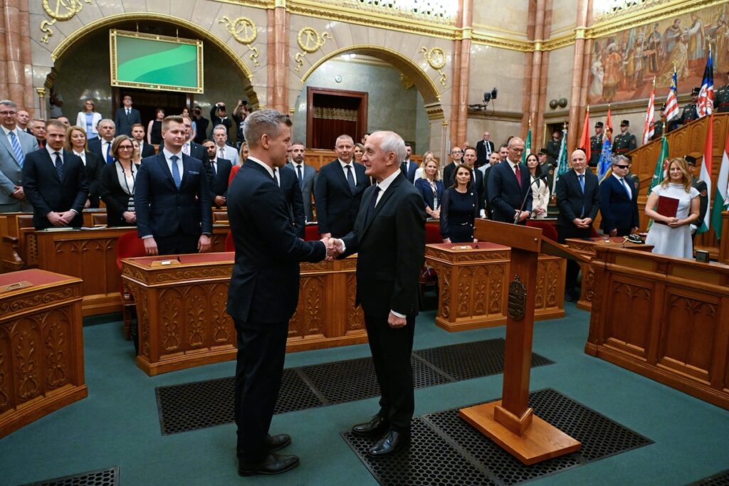 L'Ungheria elegge András Baka nuovo presidente dopo la rimozione di Tamás Sulyok