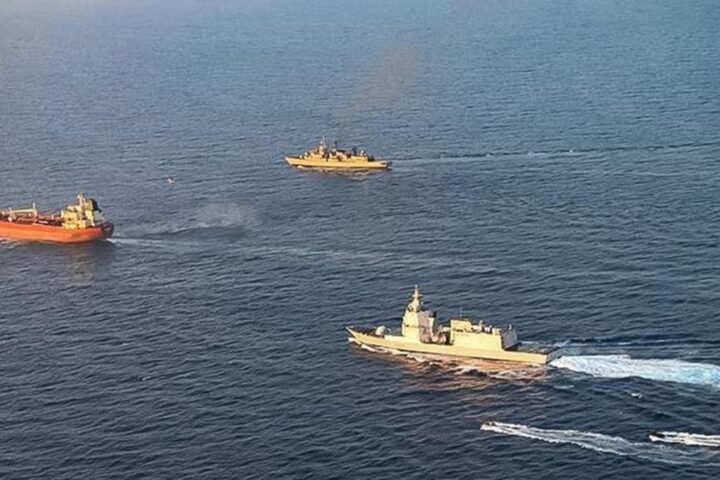 Marina italiana aborde petroliera Toa Payoh della 'flotta ombra' russa nel Mediterraneo