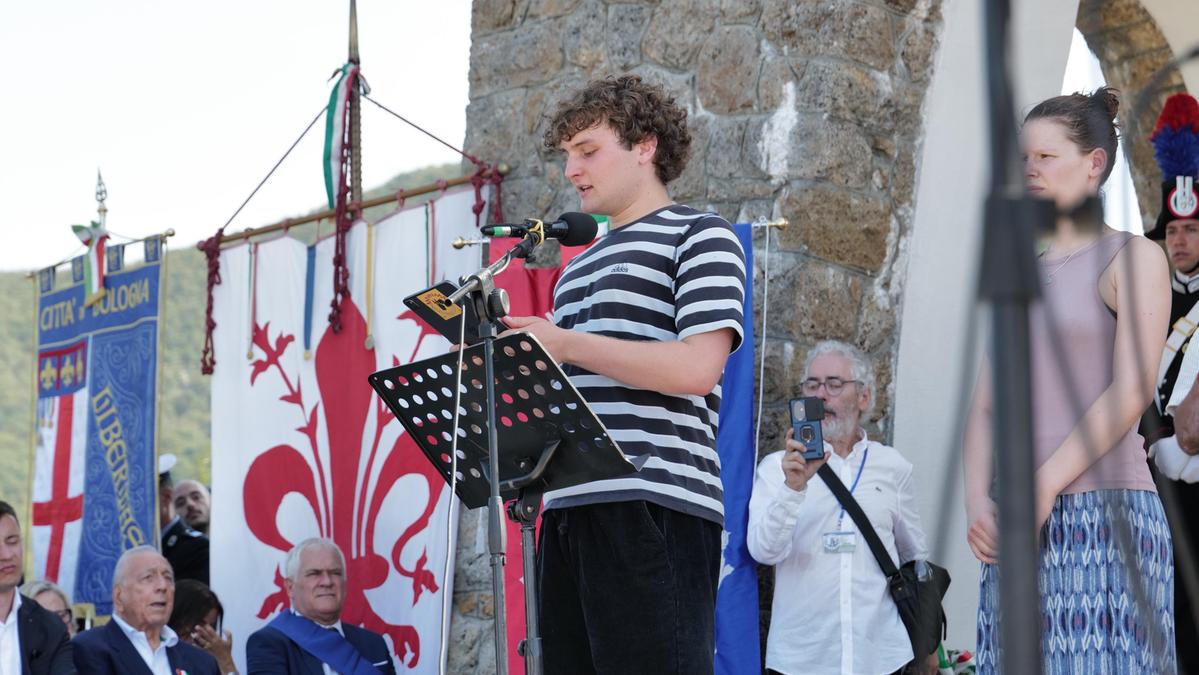 Mattarella onora le vittime dell'eccidio di Sant'Anna di Stazzema, un simbolo di orrore nella storia europea