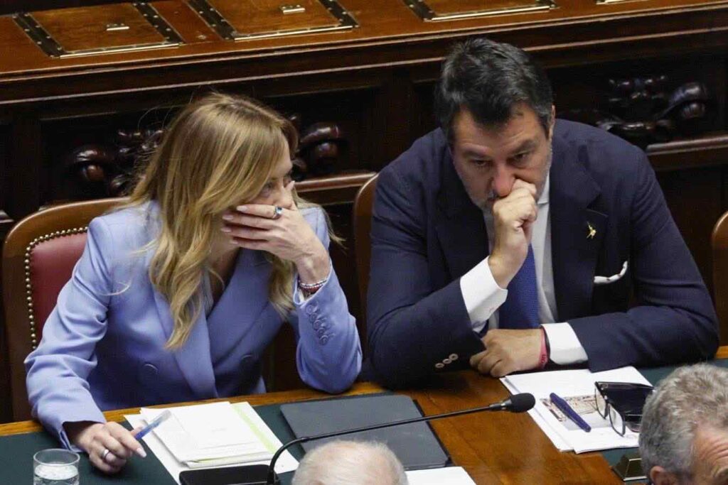 Meloni e Salvini in disaccordo sulle elezioni: la premier spinge per la primavera, il leghista chiede stabilità fino al 2027