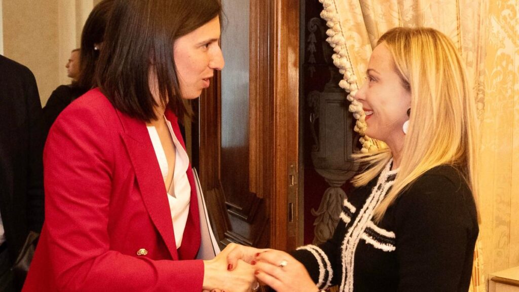 Meloni e Schlein unite contro il frazionamento di Montepaschi durante la scalata di Intesa