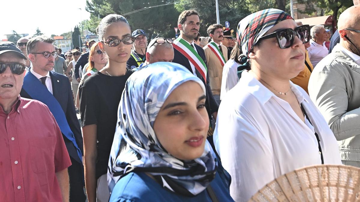 Migliaia in corteo a Bologna per ricordare le vittime del 2 agosto e chiedere giustizia