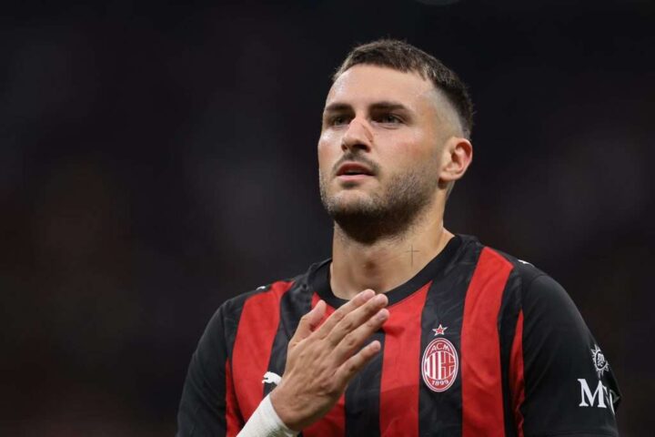 Milan valuta futuro di Santiago Gimenez mentre Porto tenta il ritorno dell'attaccante