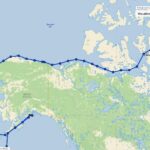 Navigazione nelle acque senza ghiaccio di Cambridge Bay tra orsi e balene