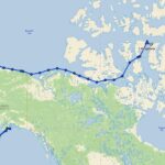 Navigazione nello stretto di Bellot: la prima barca a vela supera il Passaggio a Nord-Ovest mentre il traffico commerciale russo cresce
