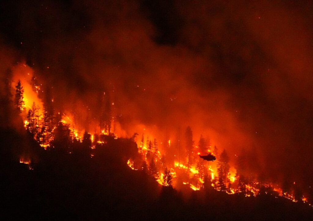 Oltre 20mila evacuati nella British Columbia a causa di un incendio devastante