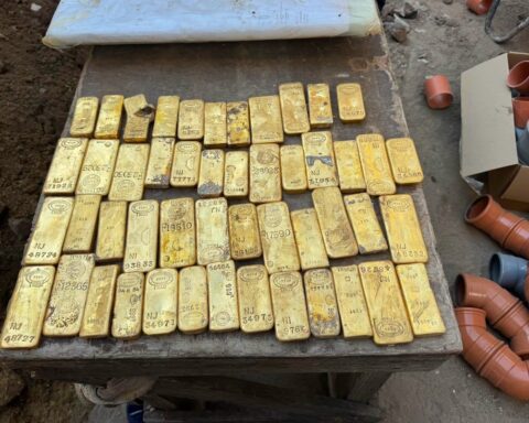 Operai scoprono lingotti e monete d'oro del valore di 9 milioni di euro a Dendermonde