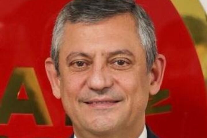 Özgür Özel annuncia la nascita del Nuovo Partito in Turchia per un cambiamento democratico