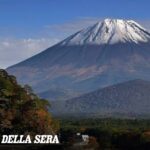 Padre abbandona figlio di 7 anni sul monte Fuji durante la scalata