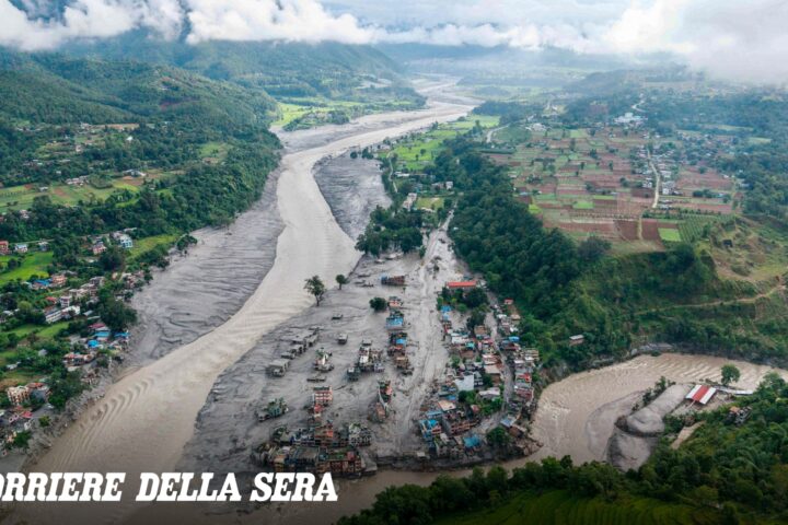 Pechino, 555 turisti evacuati dopo la frana nella contea di Gyirong in Tibet