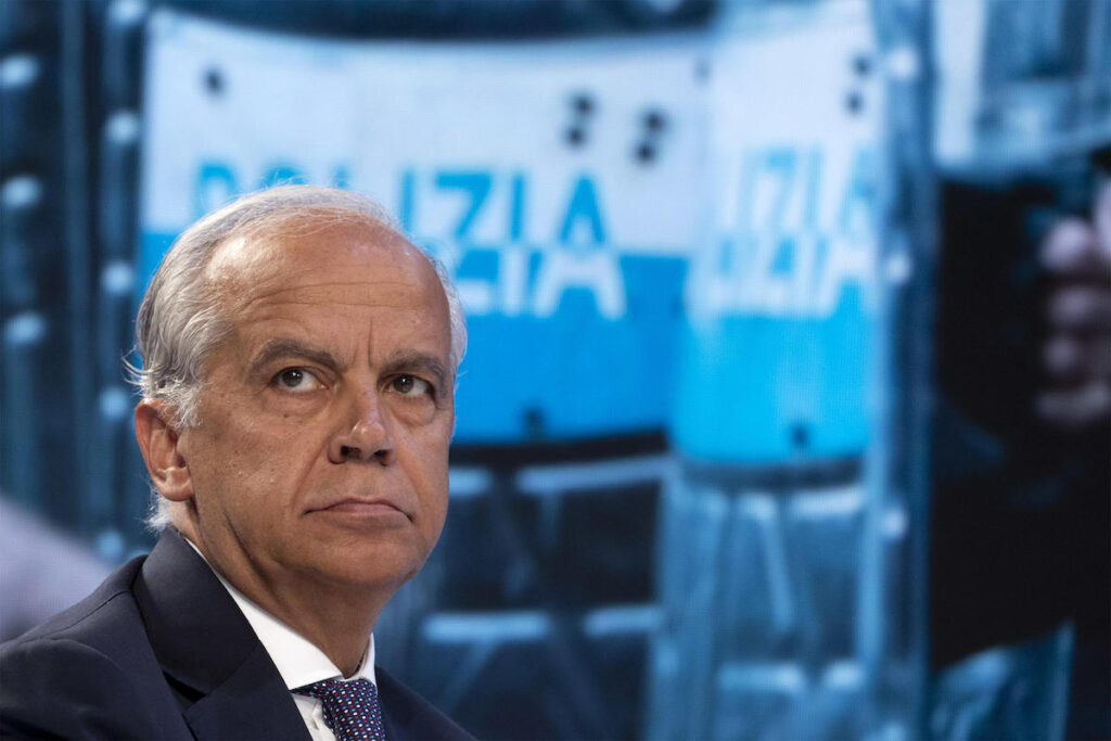 Piantedosi: «La Spagna è una nazione sorella, auspico il ripristino di Schengen. Solo tre dublinanti tornati in Italia»