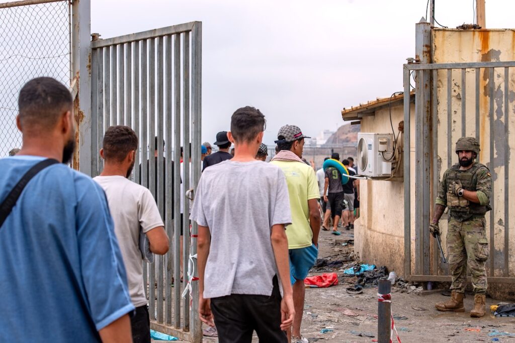 Possibile nuova crisi migratoria a Ceuta il 15 agosto, avvertono le autorità spagnole