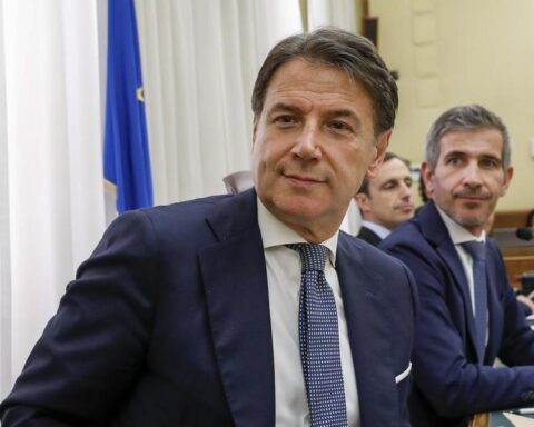 Primarie del centrosinistra: tensioni e divergenze tra Pd e 5 Stelle in attesa di un leader