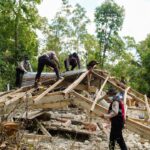 Proseguono i soccorsi a Flores dopo il terremoto di magnitudo 7.7, 47 morti accertati