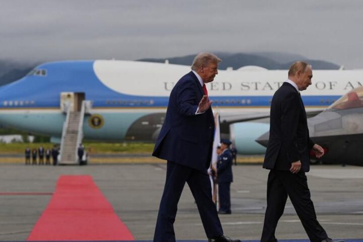 Putin al vertice di Anchorage: le illusioni del leader russo e la realtà del conflitto ucraino
