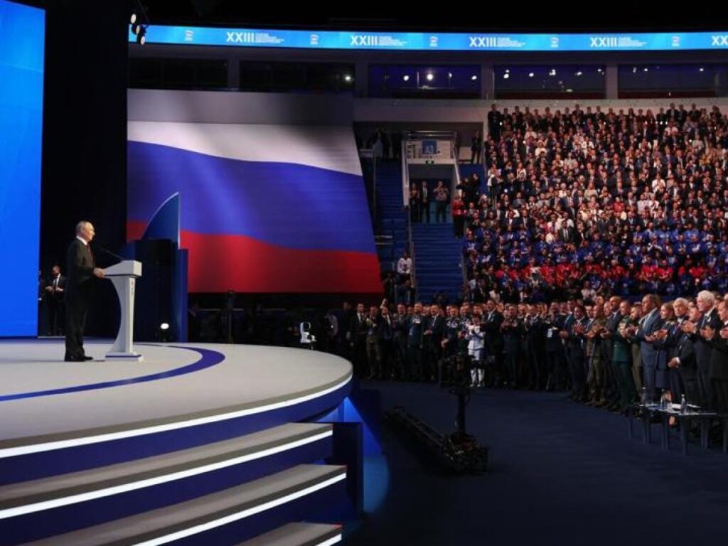 Putin riconosce i danni all'economia russa e avverte l'Ucraina: «Risposta sarà distruttiva»
