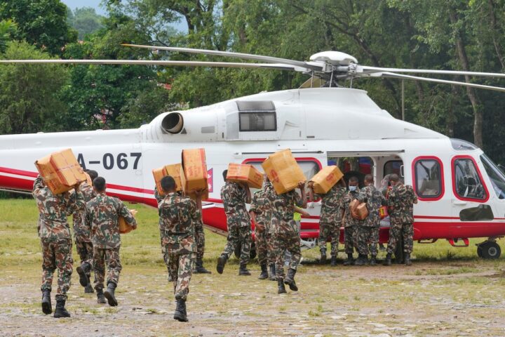 Quasi 3mila dispersi tra Nepal e Tibet dopo esondazione, soccorsi in corso