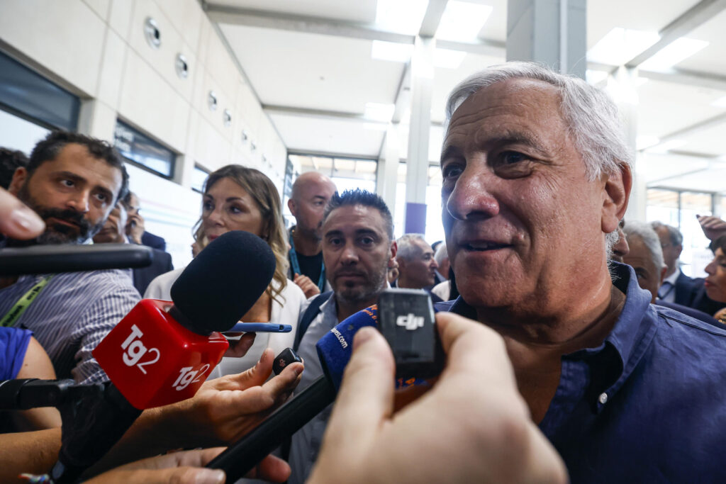 Ranucci rimosso da Report, Tajani difende la scelta della Rai mentre Conte accusa il governo Meloni