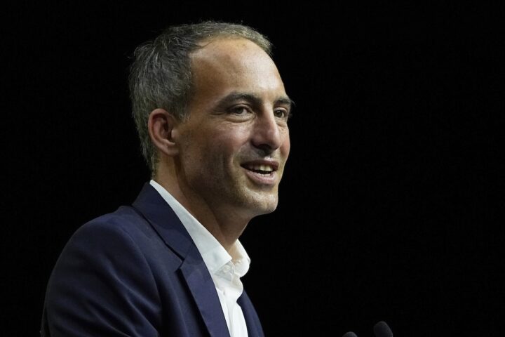 Raphaël Glucksmann annuncia la sua candidatura alle elezioni presidenziali francesi del 18 aprile