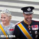 Re Haakon VIII di Norvegia e Mette Marit festeggiano 25 anni di matrimonio tra sfide e traguardi