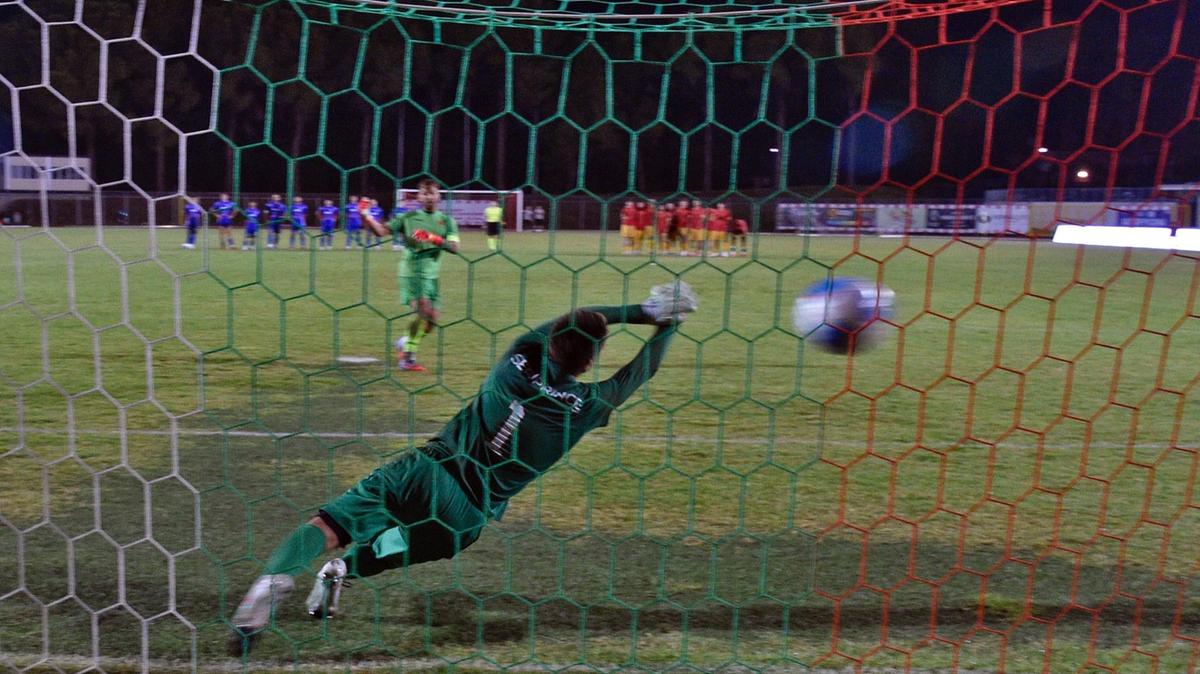 Recanatese avanza in Coppa Italia dopo una serie di rigori contro la Maceratese