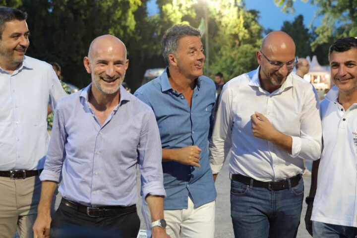 Renzi a Bosco Albergati: "La destra è divisa, possiamo vincere"