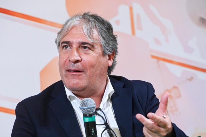 Ricostruzione Centro Italia, De Luca: "Sicurezza e legalità con il badge unico dei cantieri"
