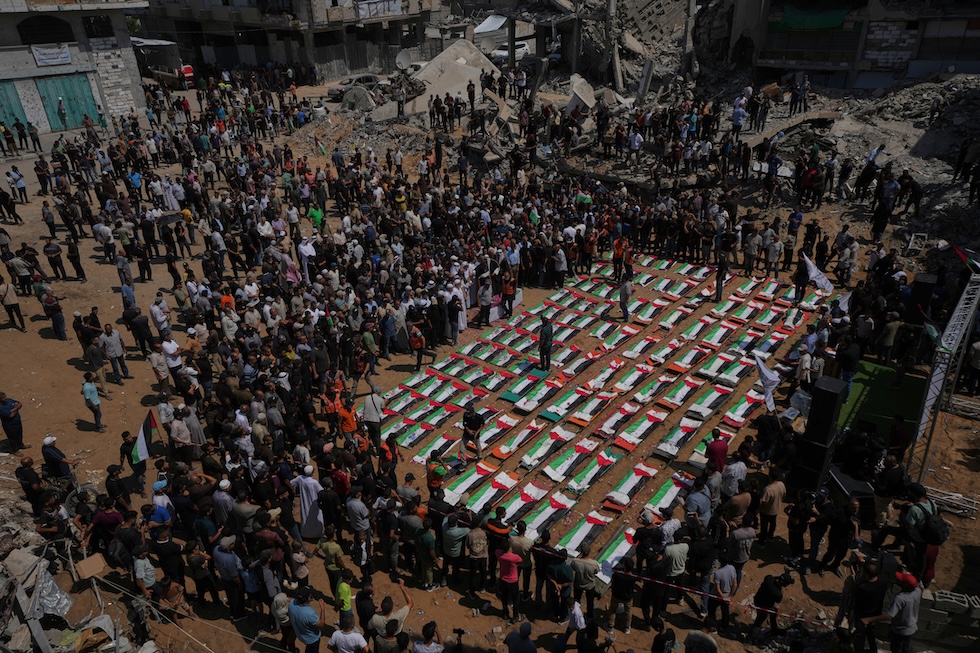 Ripristino dei corpi a Gaza: ancora oltre 8.000 vittime sepolte tra le macerie