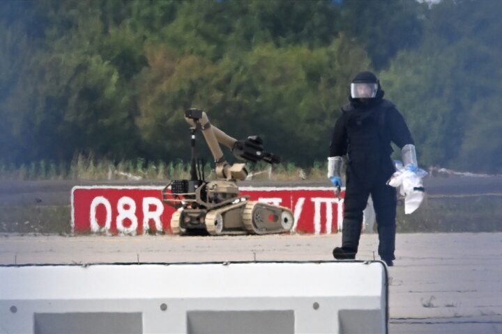 Scoperto drone esplosivo all’aeroporto di Lipsia: il possibile legame con la Russia