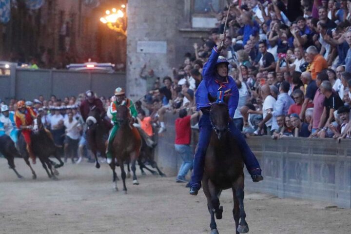 Siena, dispositivo di sicurezza potenziato per il Palio: interventi e controlli in corso