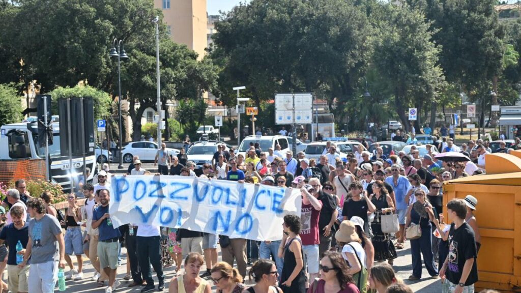 Terremoto a Pozzuoli: gli abitanti chiedono aiuto alle istituzioni dopo nuovi crolli e sfollamenti