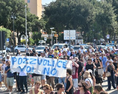 Terremoto a Pozzuoli: gli abitanti chiedono aiuto alle istituzioni dopo nuovi crolli e sfollamenti