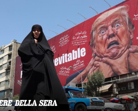 Trump annuncia oggi l'inizio di una guerra economica senza precedenti contro l'Iran