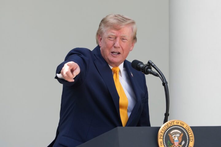 Trump si oppone alla Cina per porre fine alla guerra in Medio Oriente