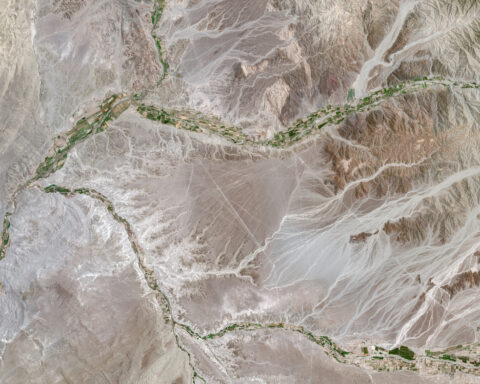 Un aereo turistico si schianta sulle Linee di Nazca: 7 italiani tra le 13 vittime
