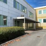 Un ragazzo ferisce tre persone con una spada in una scuola a Fagersta, Svezia