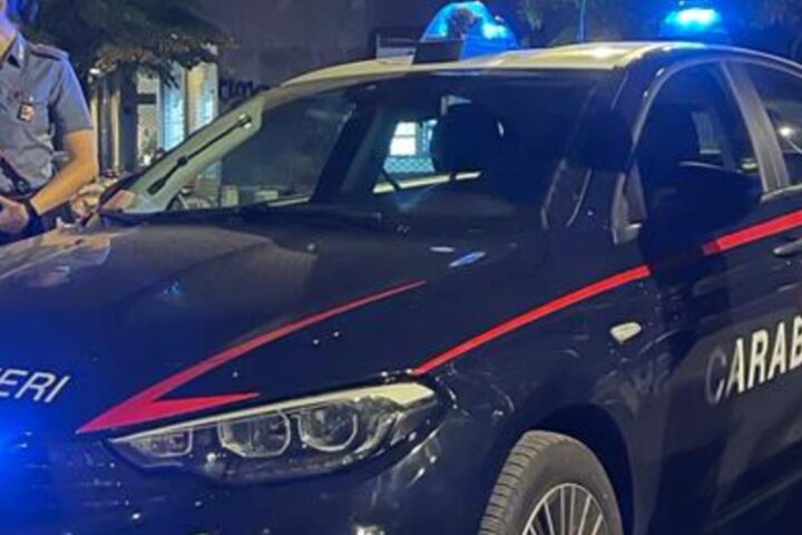 Uomo spara alla compagna e scappa armato: ricerca in corso a Molini di Triora