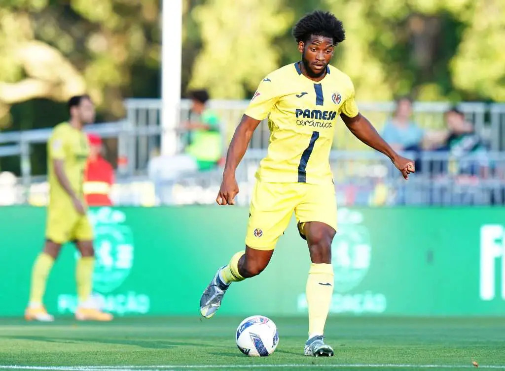 Willy Kambwala, ex-giocatore del Manchester United, vicino al trasferimento al Como